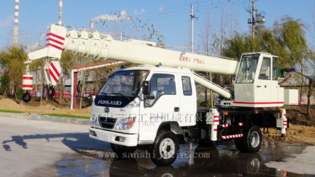 點(diǎn)擊查看詳細(xì)信息<br>標(biāo)題：8噸汽車吊 閱讀次數(shù)：2757