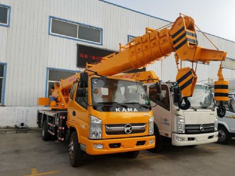點(diǎn)擊查看詳細(xì)信息<br>標(biāo)題：10噸凱馬汽車吊 閱讀次數(shù)：1857